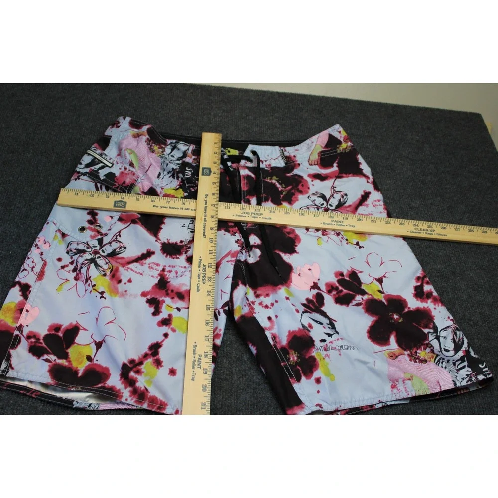 Volcom Modulator Technology Board Shorts Mens 36 Graphic Floral Face Print Blue